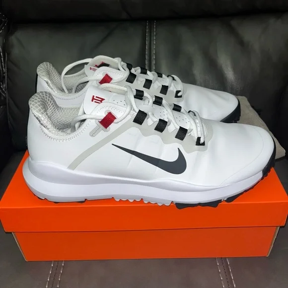 Nike Tiger Woods 13